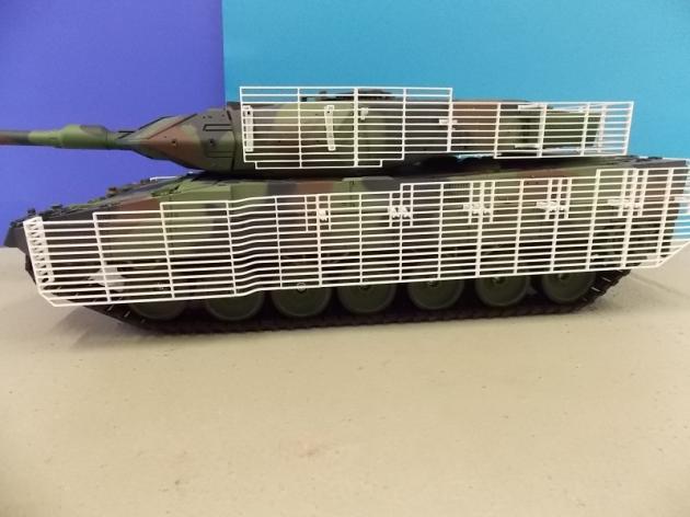 Leopard 2A6M Slat armor