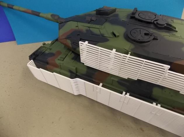 Leopard 2A6M Slat armor