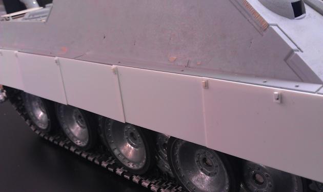 Armoured side skirts